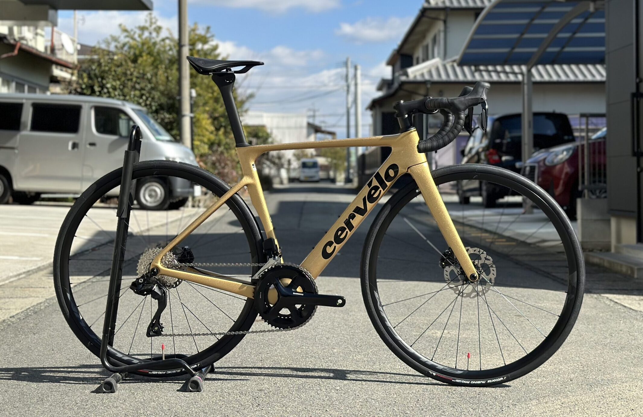 注目のフレーム×話題のコンポーネント=人気車種、「cervelo SOLOIST R7170 105Di2」入荷！ | BEACH LINE  BICYCLE