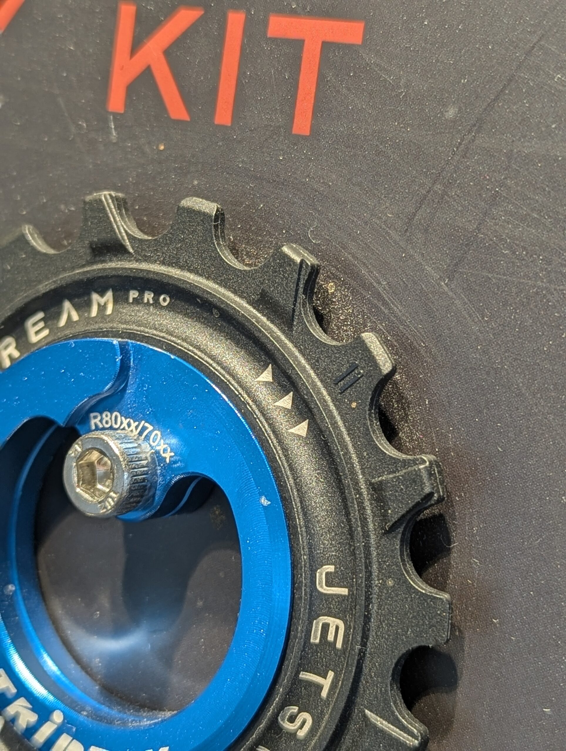 チェーン保持力が正確な変速動作を生み出す。チェーン落ちのトラブルも防止してくれる